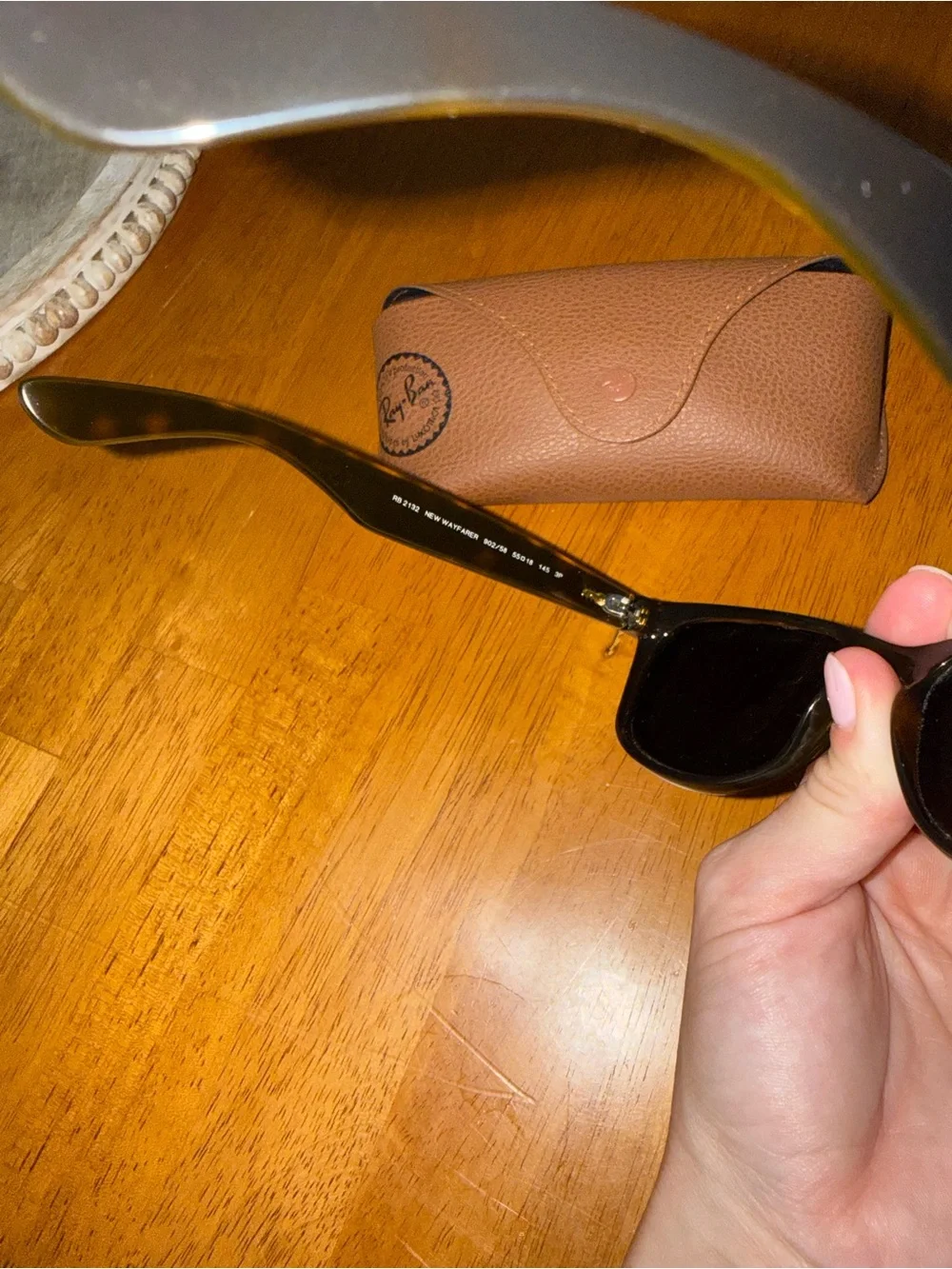 Ray-Ban Black Wayfarer Sunglasses with Brown Case- tortoise